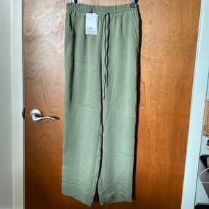 H&M Green Flowy Pants
